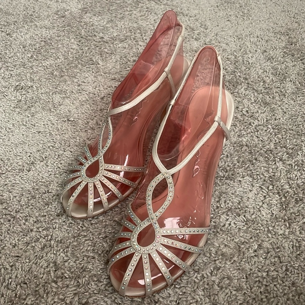 Nina Gialla Sandal in Bamboo Satin